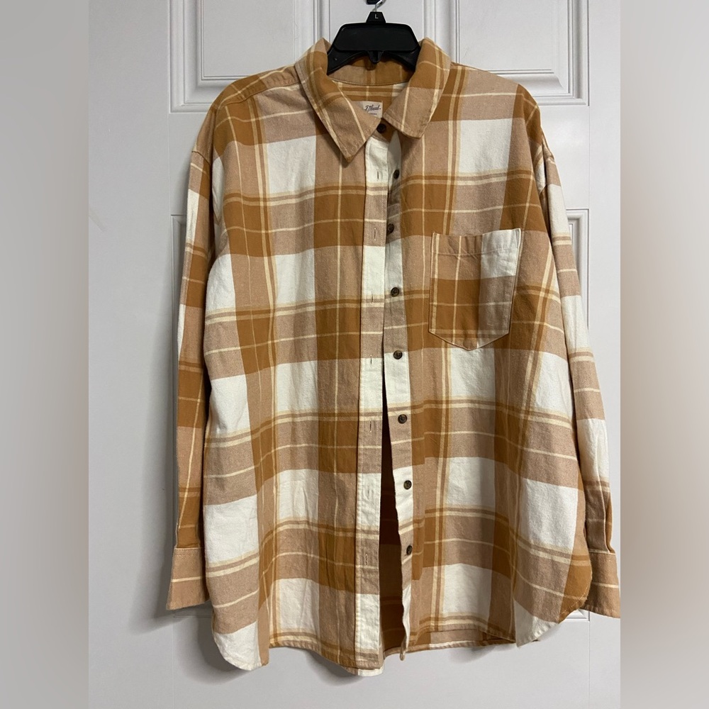 T14- UNIVERSAL THREAD Gold-Tan-Cream Plaid COTTON Flannel Shirt